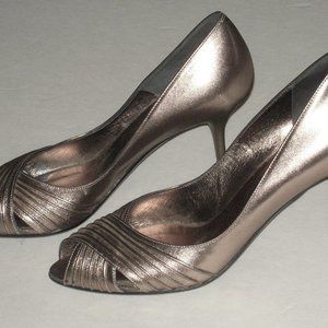 Ferragamo Burnished Platinum 3" Heel Pumps Size 7B